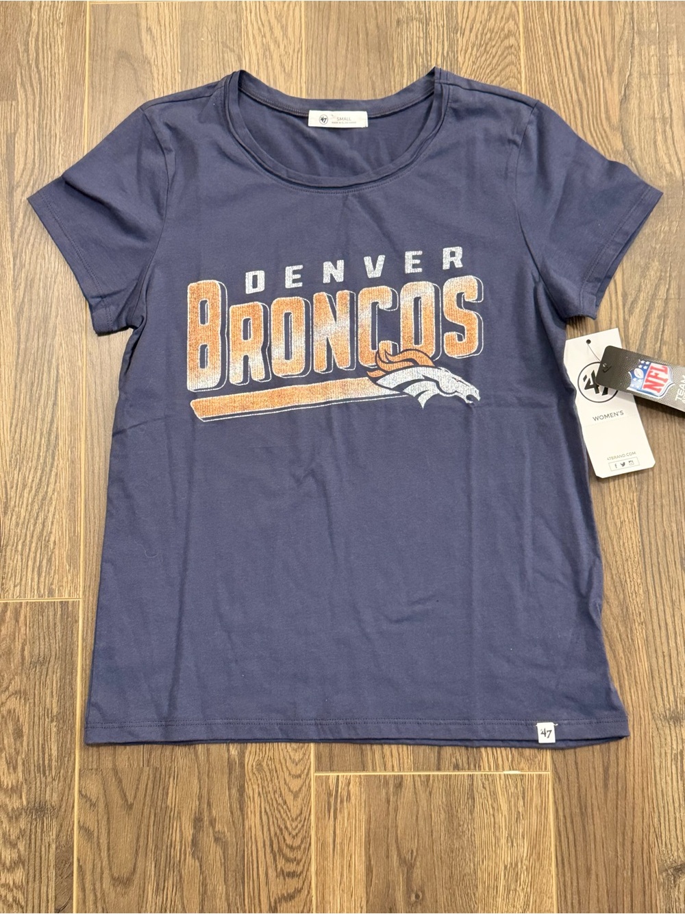 Women's Denver Broncos ‘47 Navy Graphic Tee
